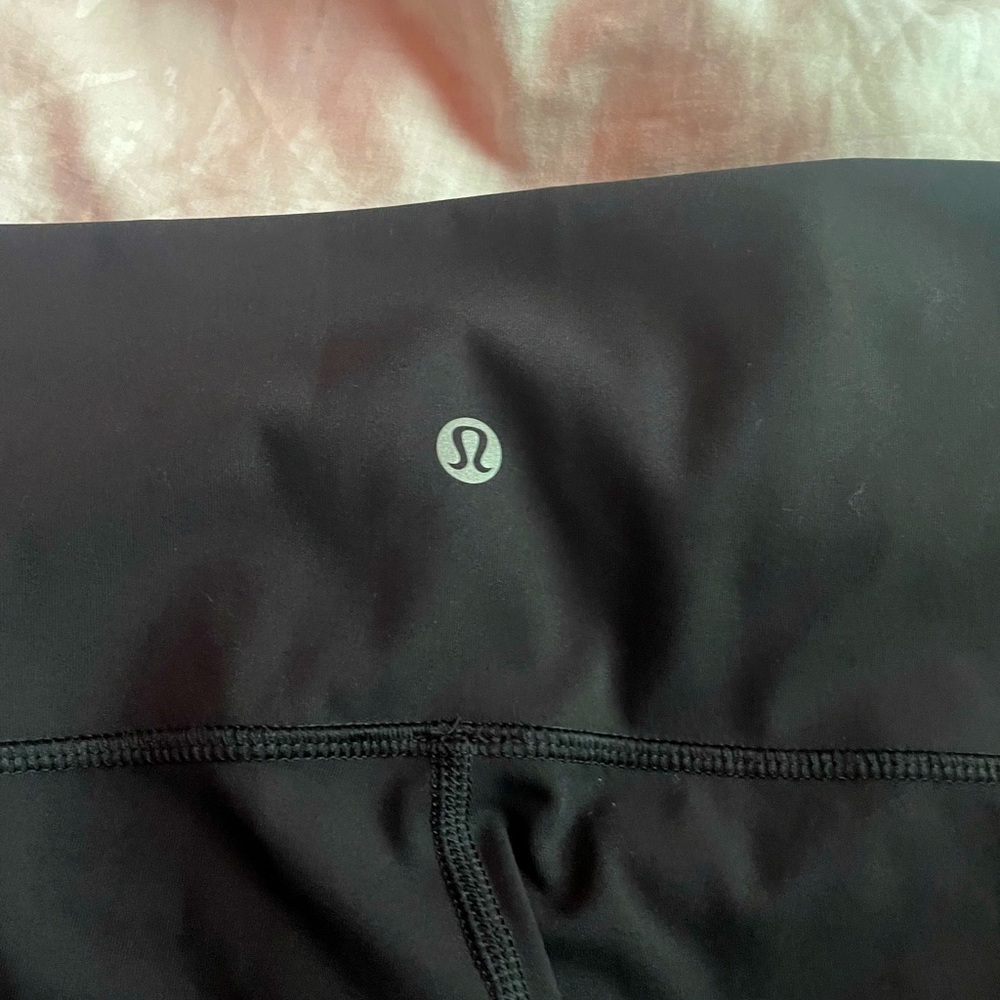 lululemon capri leggings:)
